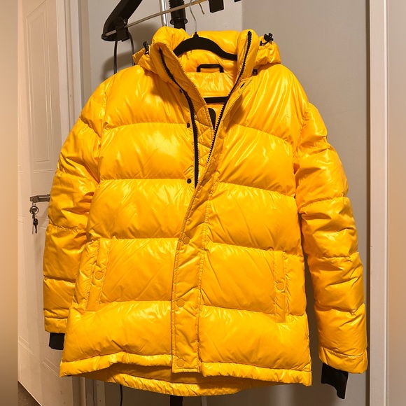 Aritizia TNA Super Puff Original - Picture 1 of 4